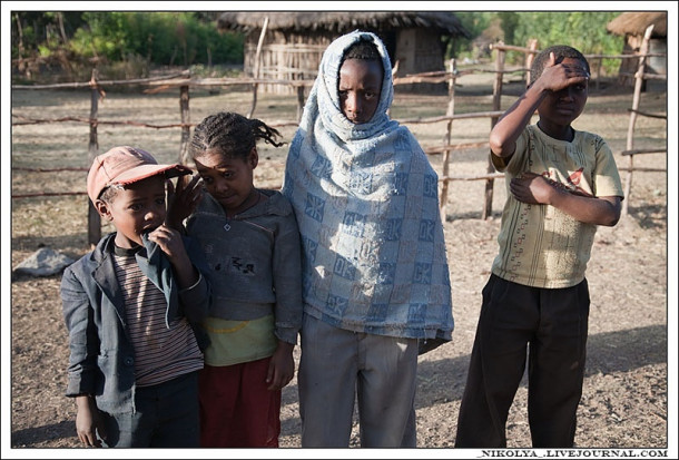 Фототур в Эфиопию. Быт крестьян. Стелы Тия. Церковь Адади Мариам.