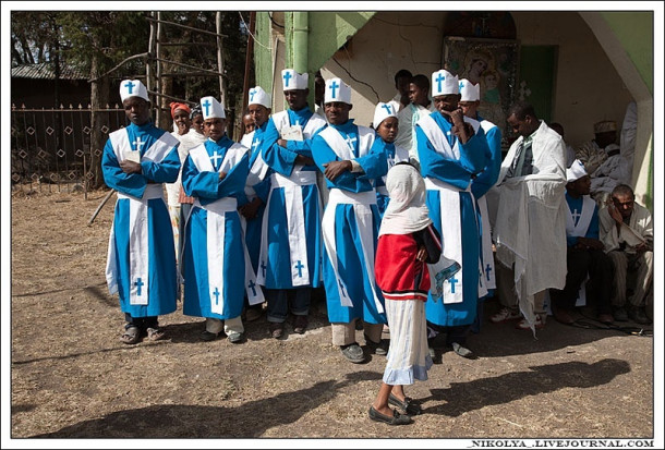 Фототур в Эфиопию. Быт крестьян. Стелы Тия. Церковь Адади Мариам.