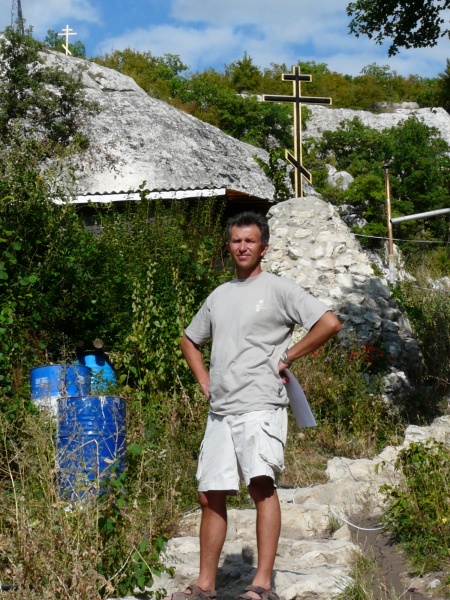 Летние каникулы в Горном Крыму. Бахчисарай и его окрестности. Август 2009 года.