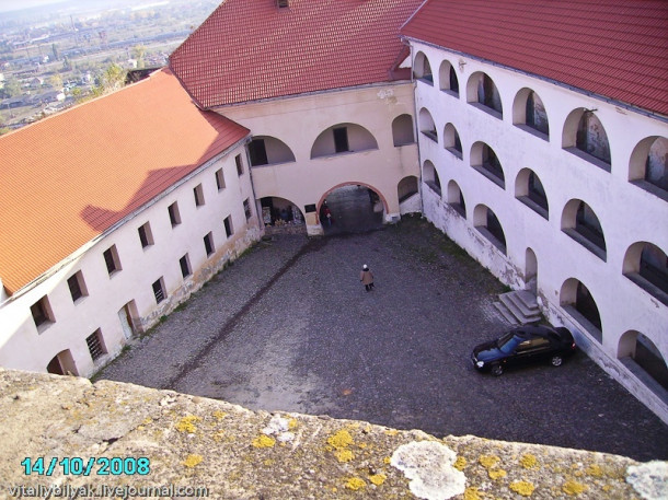 Осень 2008, Замок “Паланок” на вершине вулкана в Мукачево