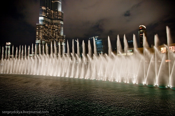 Дубайское шоу фонтанов