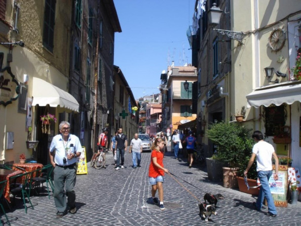 Nemi - клубничная столица Италии