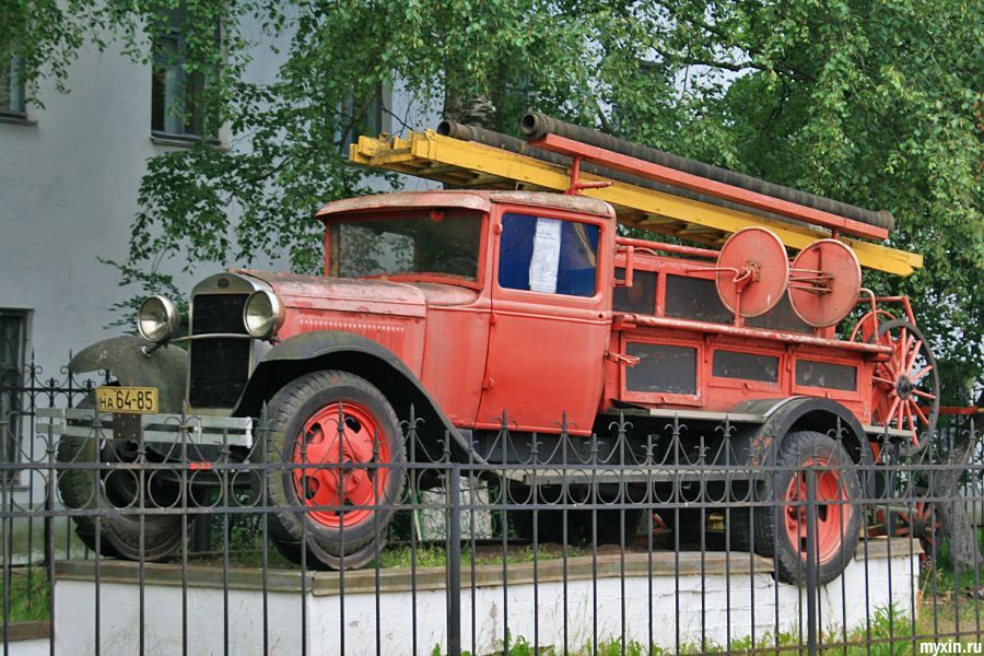 Первые пожарные машины. Пожарная машина Вандерберг 1901. Пожарный автомобиль. Старинные пожарные автомобили. Старая пожарная техника.